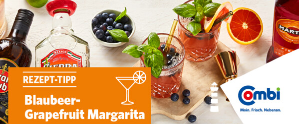 Rezept-Tipp: Blaubeer-Grapefruit Margarita Weißer Tisch mit Havana, Tequila und Martini dazu Cocktails und Beeren
