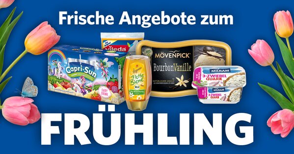 Blaues Werbebanner mit der Aufschrift „Frische Angebote zum Frühling“, dekoriert mit rosa Tulpen. Abgebildet sind verschiedene Produkte wie Capri-Sun, Mövenpick Bourbon Vanille Eis, Miram 3-Zwiebel-Quark und weitere Artikel. Große weiße Schrift „FRÜHLING“ im Vordergrund.