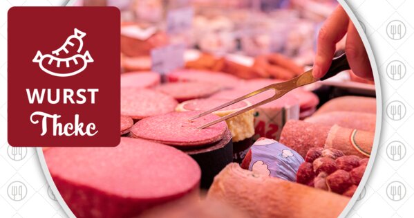 Wursttheke mit verschiedene Wurstsorten